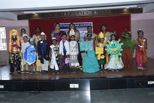 Fancydress-22-23(1)